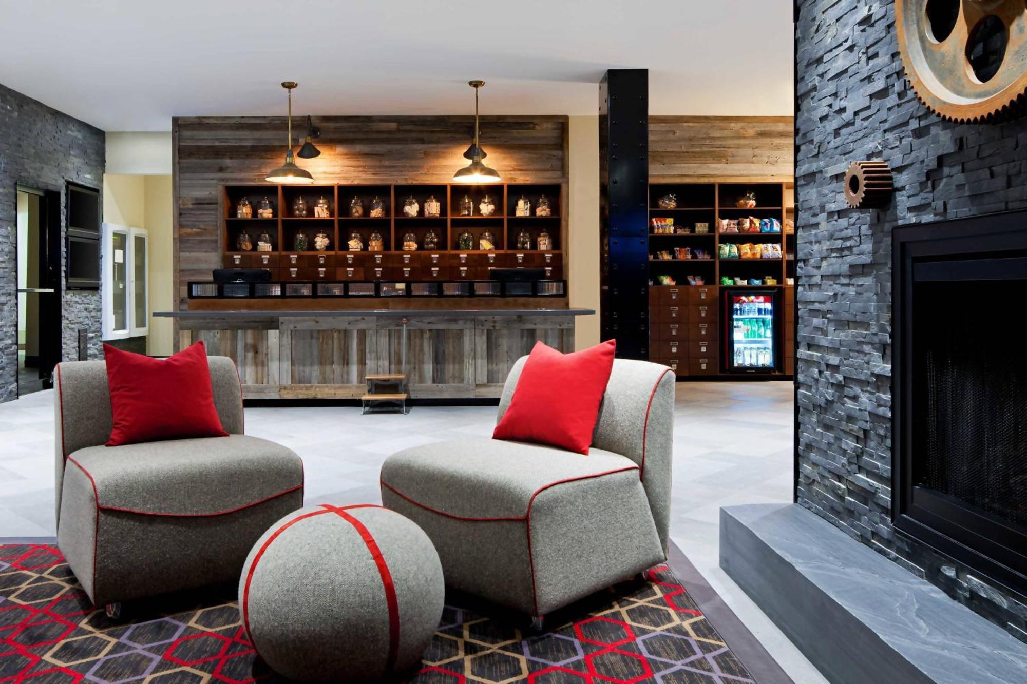 Four Points By Sheraton Edmundston Hotel & Conference Center المظهر الخارجي الصورة